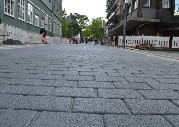 Asphaltprägetechnik mit Farbasphalt farbiger Asphalt CreaPhalt mit Asphalt prägen